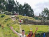 Kelionėje po Peru 2007 m. Į  Maču Pikču (Machu Picchu) Č. Ignatavičių lydėjo tikras indėnas. (Č. Ignatavičiaus asmeninio archyvo nuotr.)