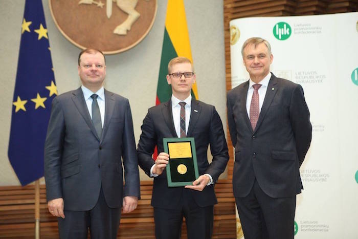 apdovanojimai, lonas, uzvalkalai