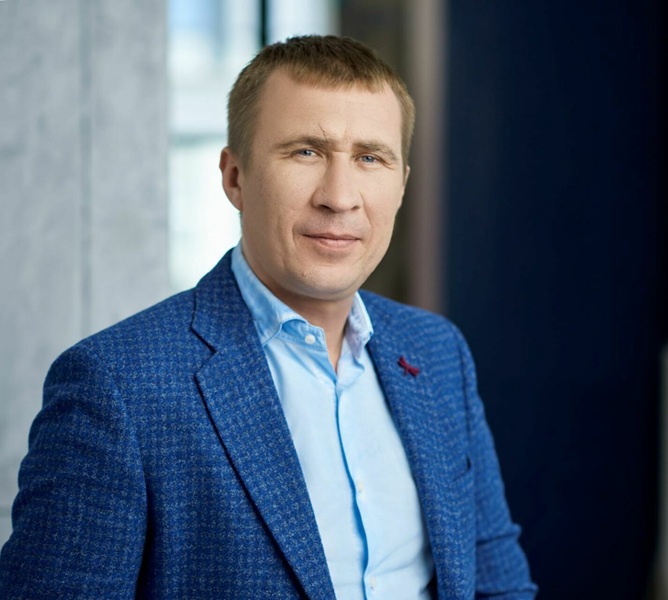 Edvard RAčevskij, bendrovė &bdquo;Groupinvest"